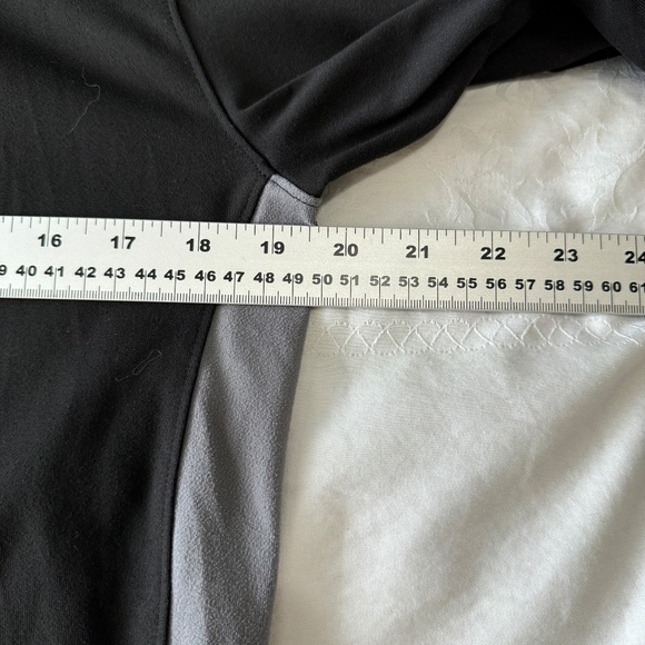 Puma Kid's Gray/Black 1/4 Zip Long Sleeve Performance Pullover Size Large Active - Picture 11 of 15